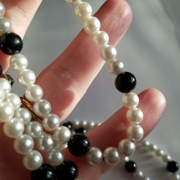 Vintage necklace black and white faux pearl necklace pearlcore - Picture 12 of 12